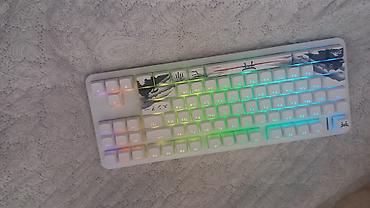 Настольные ПК и комплектующие: Məhsul: RGB işıqlanmaya malik, yığcam mexaniki klaviatura (ağ rəng — 2