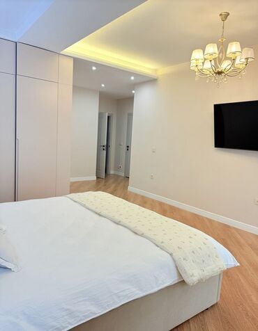 Долгосрочная аренда квартир: 3 комнаты, Риэлтор, Без подселения, С мебелью полностью — 12