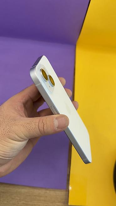 Apple iPhone: IPhone 15, Б/у, 256 ГБ, 98 % — 2