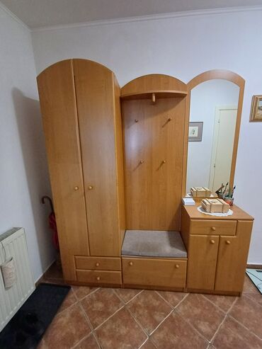 polovni nameštaj: Wardrobes