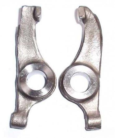 berač: Par klackalica ventila (rocker arms) za motor – metalne, precizno — 1