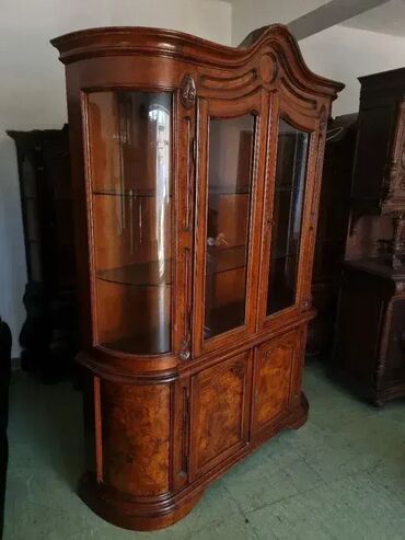 Stilske vitrine: Prelepa vitrina. Visina 220 cm Sirina 160 cm Dubina 45 cm — 7