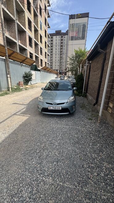 Toyota: Toyota Prius: 2014 г., 1.8 л, Гибрид, Седан
