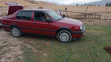 Volkswagen Vento: 1994 г., 1.8 л, Механика, Бензин, Седан