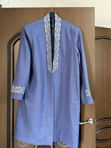 женская одежда бишкек: Пальто, Халат, По колено, 8XL (EU 56)