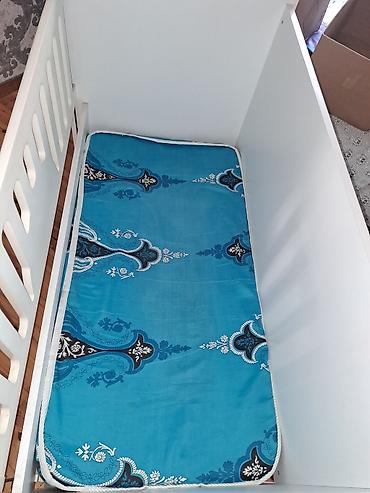 Beşiklər: Ağ rəngli beşik/qolçalı uşaq çarpayısı - Material: ağ laminat/MDF — 2