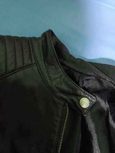 Koledžice: Ženska kožna jakna u biker stilu – crna - Materijal: prirodna koža — 3