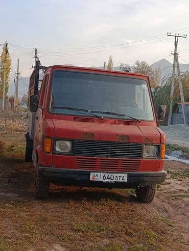 авто рассрочка бишкек без первоначального взноса: Грузовик, Mercedes-Benz, Дубль, 3 т, Б/у