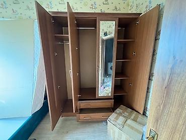 Шкафы: Шкаф-купе распашной, четырехдверный, цвет тёплый орех. Особенности: - — 4