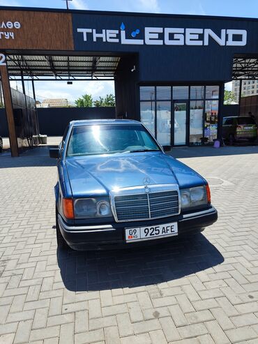 мерседесы: Mercedes-Benz W124: 1988 г., 2 л, Механика, Бензин