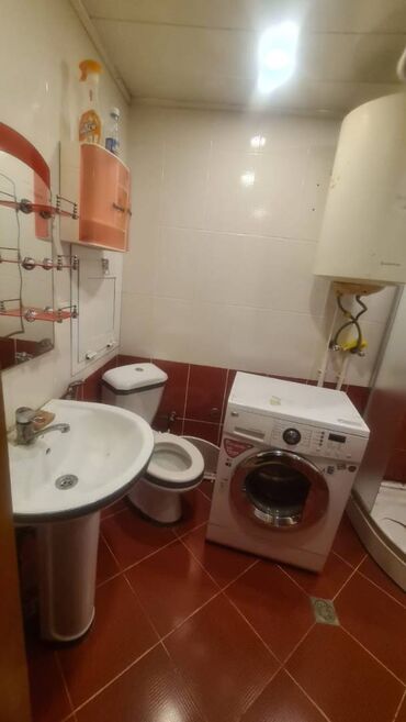 Uzunmüddətli kirayə mənzillər: Sabunçu rayonu,Razin qəsəbəsi,Akkord yaşayış kompleksində,20/16 — 8