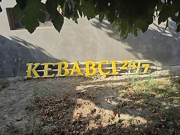 Məhsul: “KEBABÇI 24/7” həcmli hərflərdən ibarət vitrin/reklam yazısı
