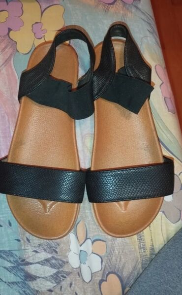 grubin usce: 39, color - Black