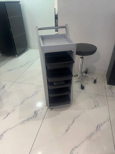 Sifarişlə ofis kresloları: Yuxarıda göstərilən bütün mebellərin ümumi qiyməti 1800 AZN təşkil — 9