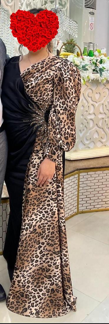 pulsuz uce: Zərif ziyafət/libas – leopard print və qara atlasın kombinasiyası - — 1