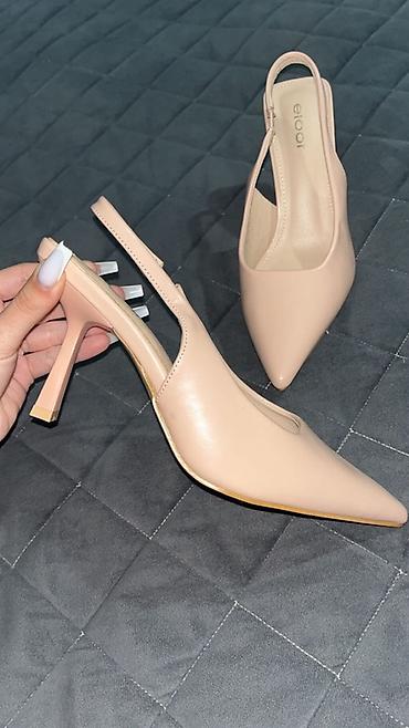 Tuflilər: Qadın ayaqqabısı – bej rəng, sivri burun, stilet model, razmer 40 — 1
