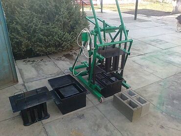 станок для сетки in Кыргызстан | ДРУГОЕ ОБОРУДОВАНИЕ ДЛЯ ПРОИЗВОДСТВА: Продаю пескаблочный станок на 2 блока однофазный размер блоков