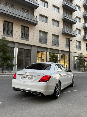 Mercedes-Benz: Mercedes-Benz C 200: 1.6 l | 2017 il Sedan — 19