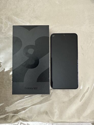 telefo: Samsung Galaxy S22, 128 GB, rəng - Bənövşəyi, Barmaq izi, İki sim kartlı, Face ID