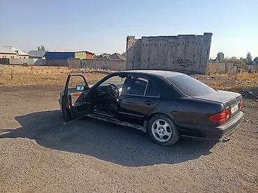 124 е: Mercedes-Benz E-Class: 1998 г., 2.3 л, Бензин, Седан — 2