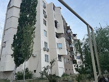 bina.az: Xetai rayonu Cavanshir küçəsi 6 mərtəbəli binanın 2 mərtəbəsi orta — 1