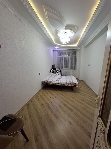 imişlidə ev satılır: Yeni Yasamal, 4 otaqlı, Yeni tikili, m. İnşaatçılar, 167 kv. m — 2