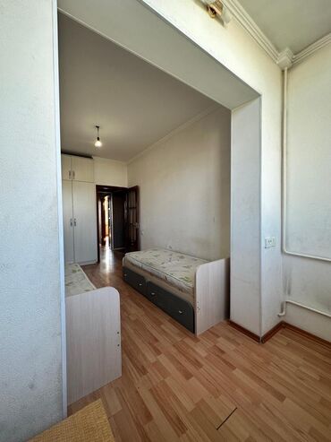 сколько стоит трехкомнатная квартира в бишкеке: 3 бөлмө, 72 кв. м, 106-серия, 8 кабат, Косметикалык ремонт