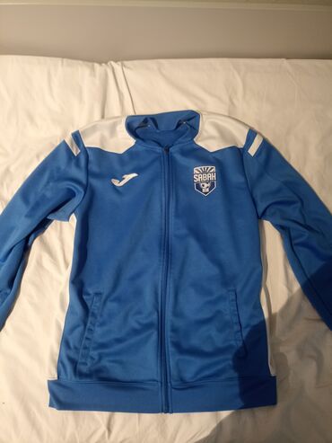 дача с бассейном аренда: Joma jaket-25 AZN S razmer 
Joma XB-20 AZN S razmer