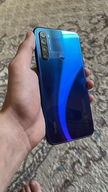 Xiaomi Redmi smartfon - Rəng: Parlaq mavi gradient arxa panel - Arxa