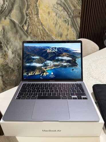 Lenovo: İşlənmiş Apple MacBook, 13.3 ", Apple M1 Pro, 256 GB, Ünvandan götürmə