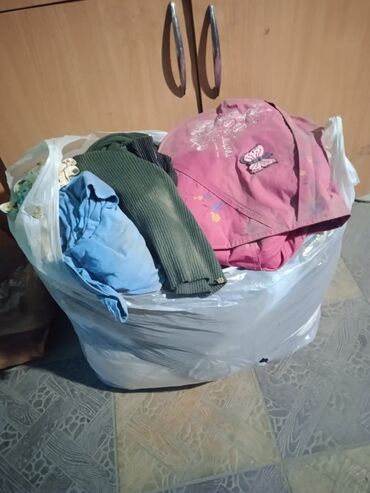 женские платья от производителя: Отдам даром женскую одежду 42-44-46 размеры - Два крупных пакета с