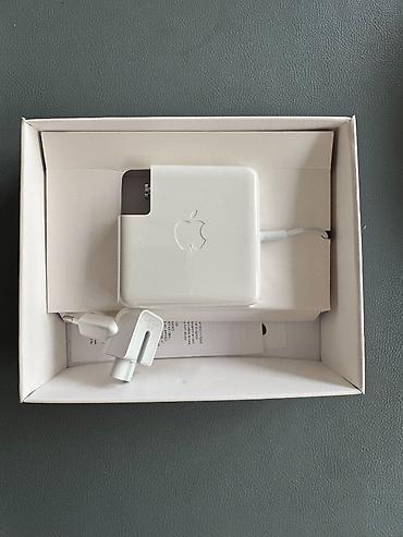 Apple MacBook: MacBook Air 2010 satılır. Texniki xüsusiyyətlər: • macOS High Sierra — 10