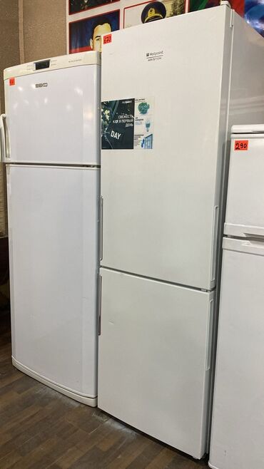 marojna soyuducusu: 2 qapılı Hotpoint Ariston Soyuducu Satılır, rəng - Ağ