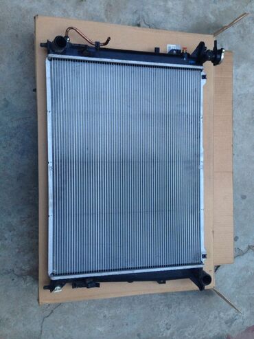 masin radiator qiymetleri: Hyundai SONATA, 2008 г., Оригинал, Новый