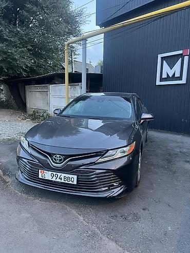 б у машины: Toyota Camry: 2018 г., Гибрид, Седан — 1