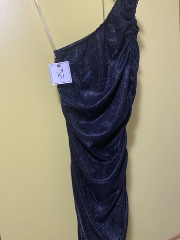 crna svečana haljina: One size, bоја - Crna, Koktel, klub, Drugi tip rukava