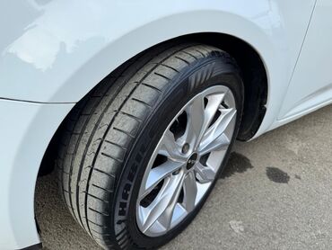 sport rul: İşlənmiş Disk təkər Kia 215 / 50 / R 17, 5 Boltlu