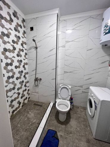 сдаю кызыл аскер: 1 комната, 32 м², Элитка, 1 этаж, Евроремонт