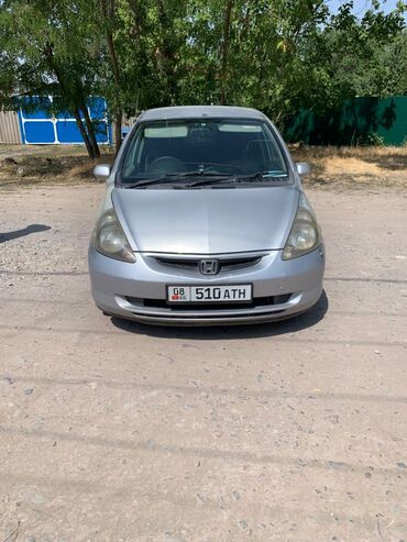 самая дорогая машина в кыргызстане: Honda Fit: 2003 г., 1.3 л, Вариатор, Бензин, Хэтчбэк