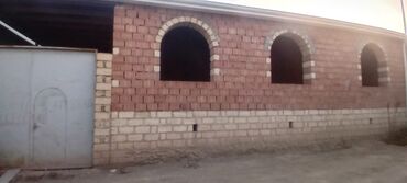 Həyət evləri və villaların satışı: 4 otaqlı, 4 kv. m, Təmirsiz — 2