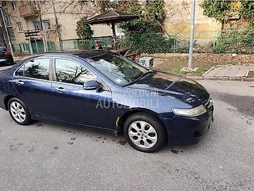 Honda: Auto u dobrom stanju,redovno odrzavanima tragova na limariji od — 10