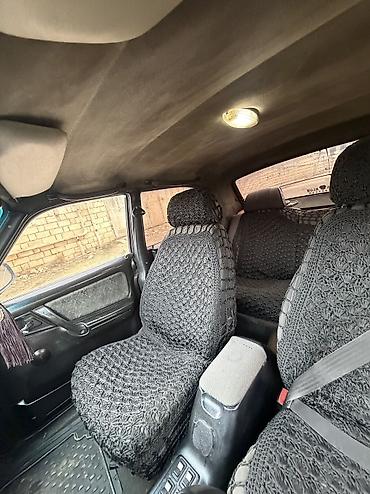 QAZ: QAZ 31105 Volga: 2.3 l | 2004 il Sedan — 7