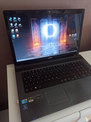 štampač i skener: ACER Aspire 7739G / 17.3 LED / Intel Core I5 560M Prodajem solidno