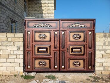 Həyət darvazaları: Salam qiymetler 650manatdan başlayır.Darvazalar rusiya i̇stehsalı olan — 21