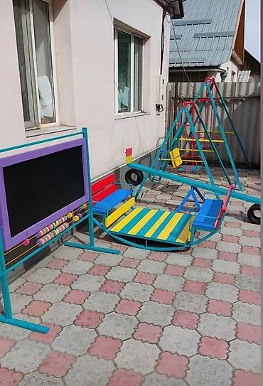 Детский мир: Качели турники песочницы скамейки балансиры машинки паровозики качалки — 4