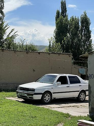 devo matiz: Volkswagen Vento: 1996 г., Бензин, Седан — 1