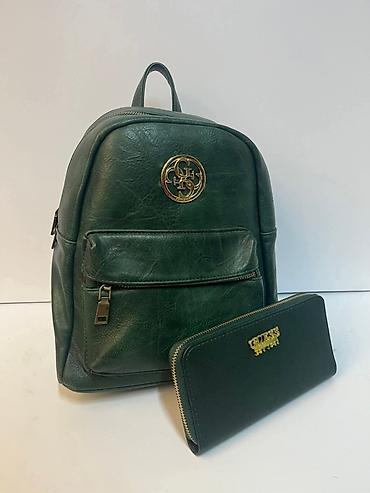 Torbe: GUESS torbe – kolekcija u smaragdno zelenoj boji
3600 din — 8