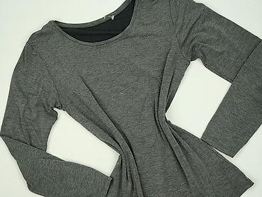 north face: Uniqlo, Women`s T-shirt, size XL — 1