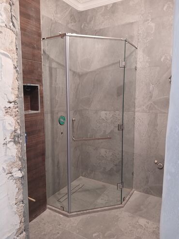 Duş kabinaları, arakəsmələr: Yeni Arakəsmə, Künc üçün, Ödənişli çatdırılma — 5