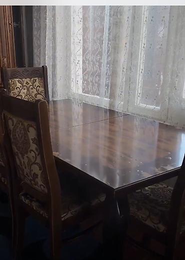 qəliblər: Klassik qonaq otağı dəsti Tərkibi: - Biri künc olmaqla iki vitrindən — 8